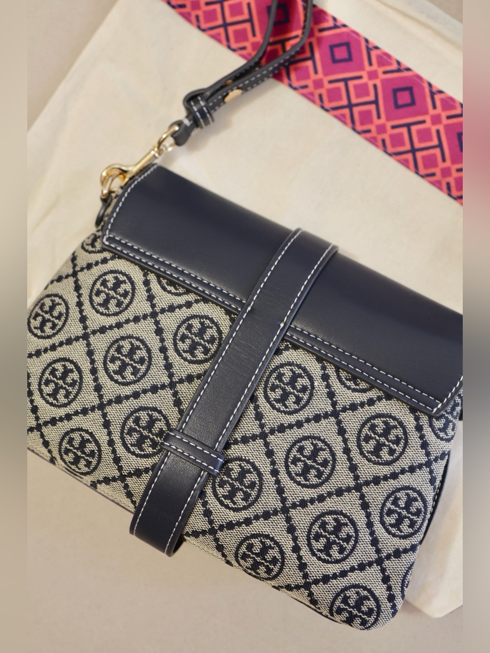 TORY BURCH T MONOGRAM SOFT SMALL SHOULDER BAG - Picture 2 of 12